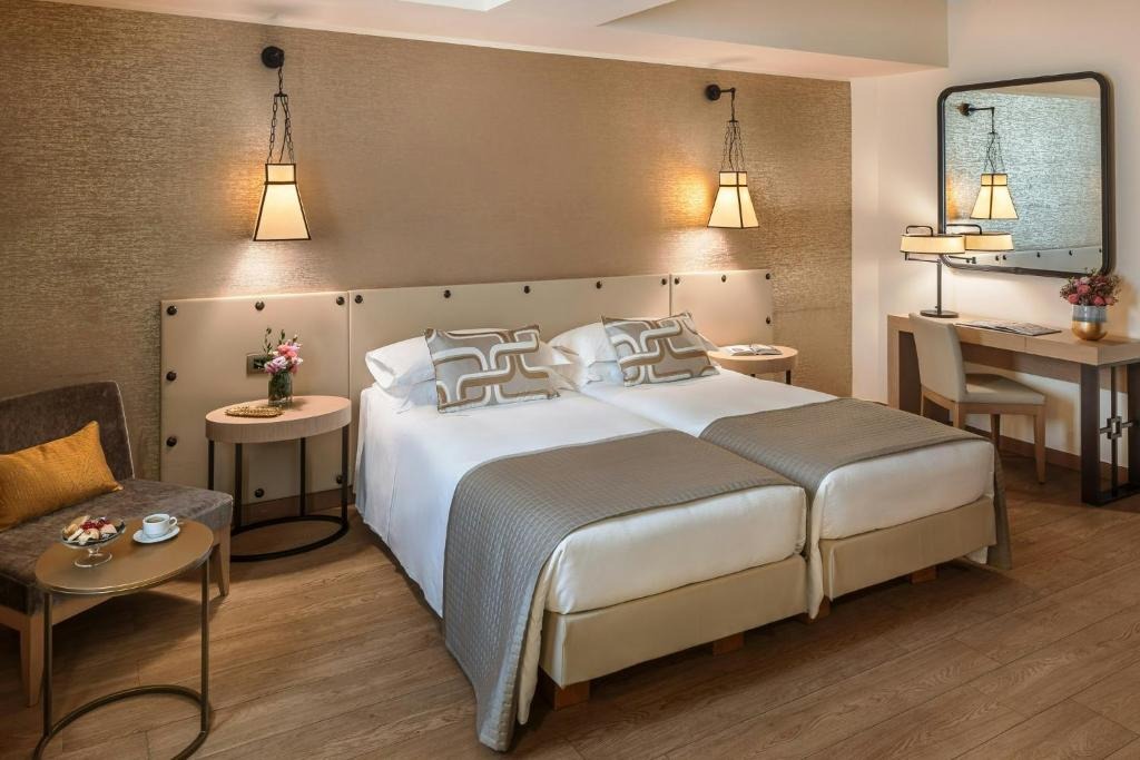 هتل استار هتلز متروپل